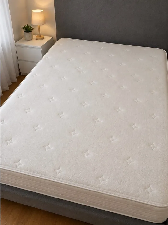 Matelas comme neuf après un nettoyage à domicile par PURIA
